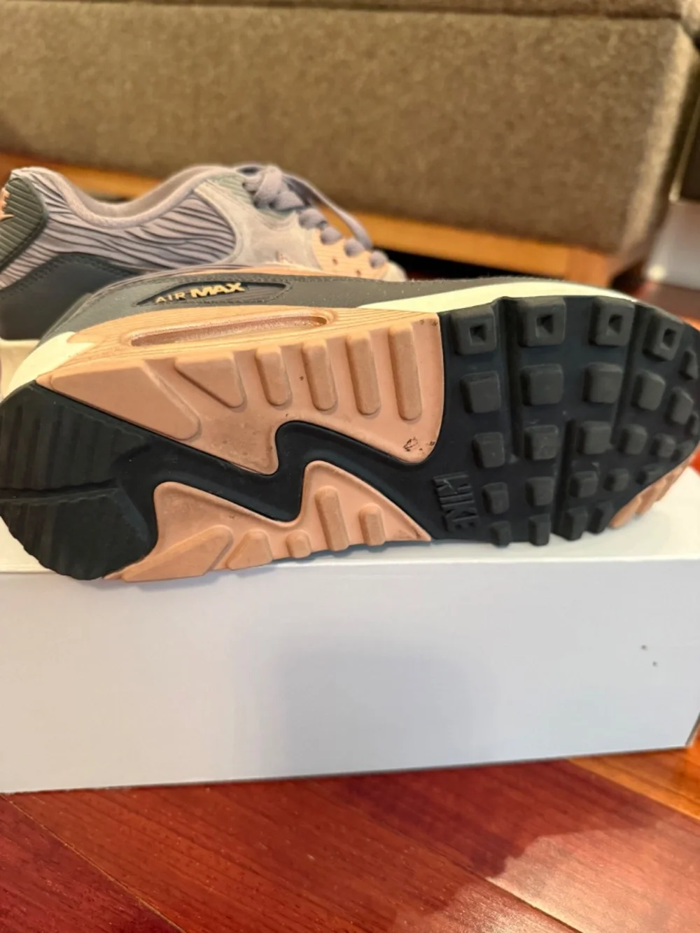 Nike Air Max 90 Grey Suede/Pink Smooth - Size 8.5W